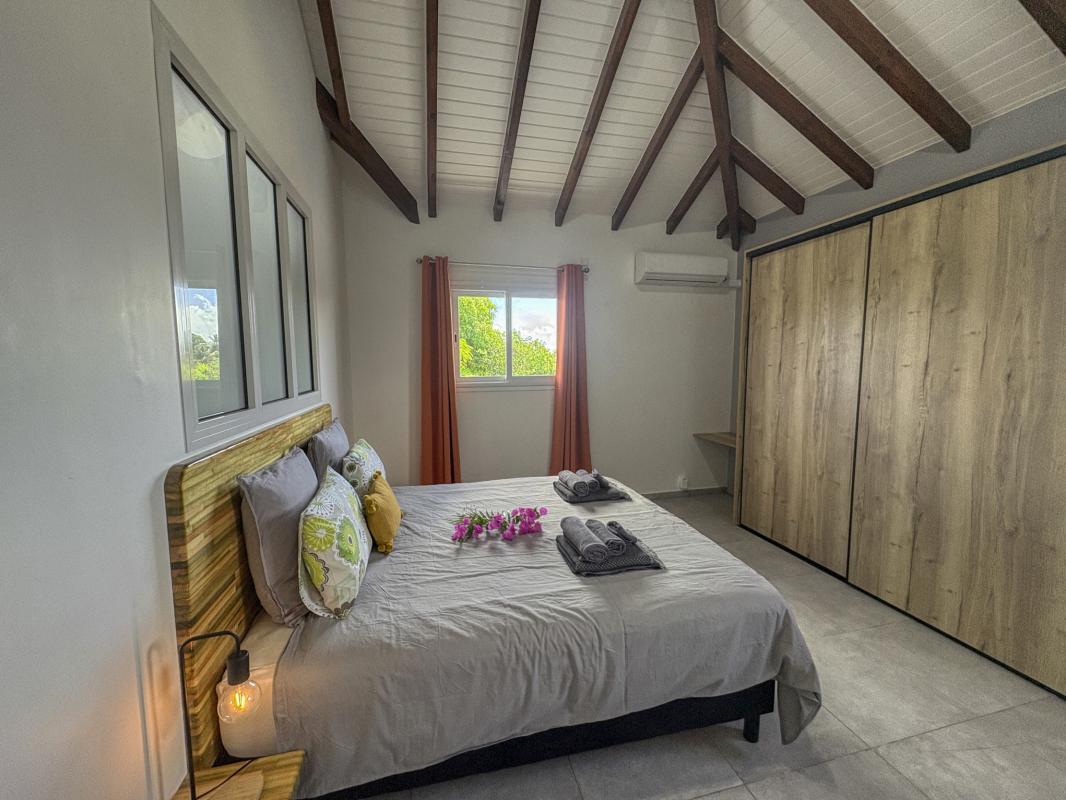 35.Location villa piscine le moule guadeloupe_Chambre 2